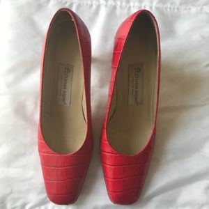 Women’s Shoes